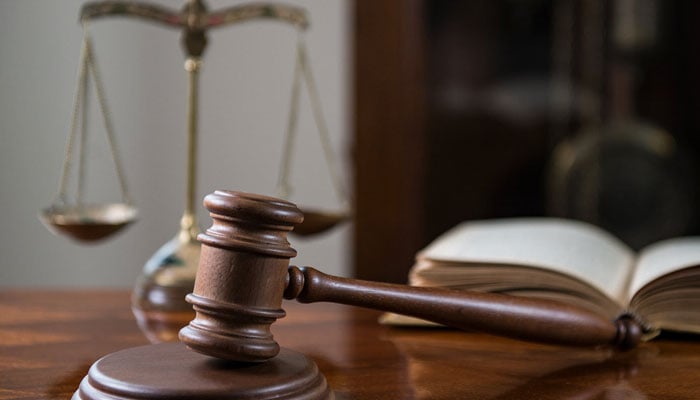 قانون کے طالبعلم پر تشدد، ایس ایچ او سمیت 6 اہلکاروں پر درج مقدمے کی تحقیقات کی منتقلی کا حکم