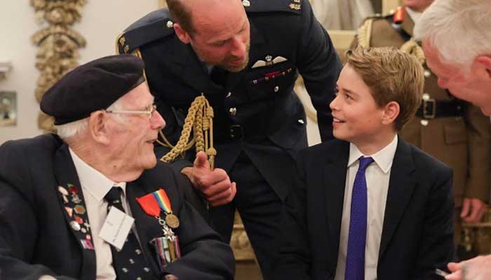 Prince George earns praises for his first Royal event: he does it very well
