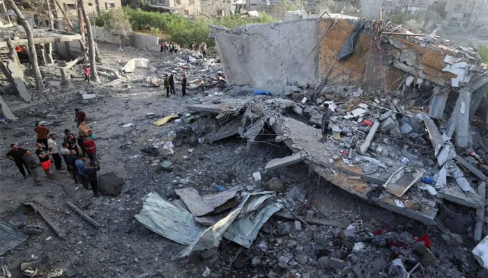 شمالی غزہ کے علاقے جبالیہ میں اسرائیلی وحشیانہ بمباری سے تباہ شدہ ایک مکان کا منظر—تصویر بشکریہ سوشل میڈیا