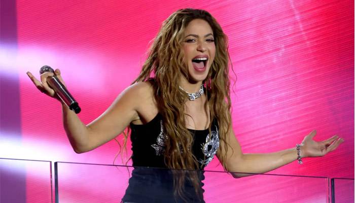 Shakira breaks silence on making record during LMYNL tour