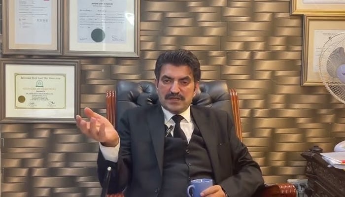 عدالت نے شیر افضل مروت کو کیس سے بری کر دیا