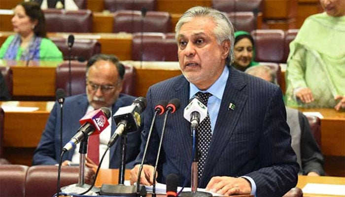 اسحاق ڈار(فائل فوٹو)۔