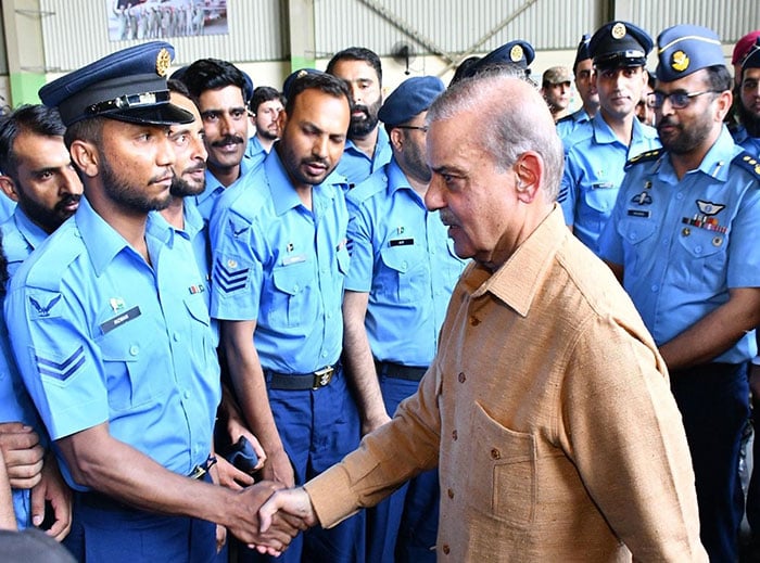 دشمن کو پیغام مل گیا اگر دوبارہ ہماری طرف میلی آنکھ سے دیکھا تو پاؤں تلے روند دیں گے، وزیراعظم شہبازشریف