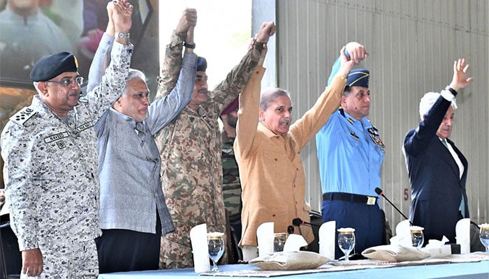 دشمن کو پیغام مل گیا اگر دوبارہ ہماری طرف میلی آنکھ سے دیکھا تو پاؤں تلے روند دیں گے، وزیراعظم شہبازشریف