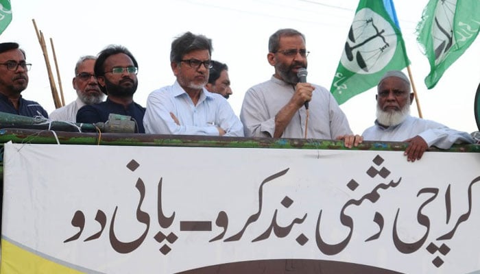 کراچی میں اس وقت شدید آبی بحران ہے: منعم ظفر