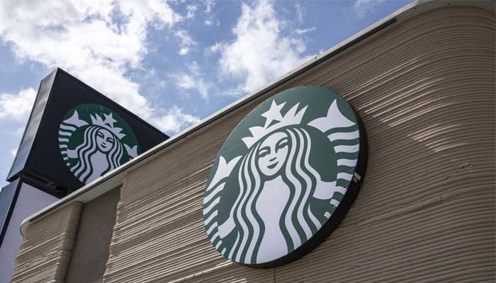 Starbucks baristas in US strike to protest new dress code
