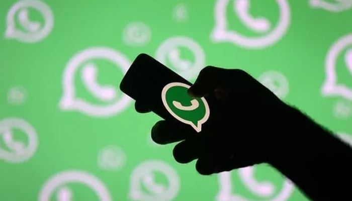 WhatsApp to launch status forwarding toggle soon: Report
