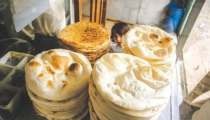 کوئٹہ میں 320 گرام تندوری روٹی کی قیمت 30 روپے مقرر
