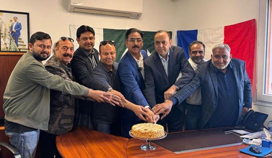 پی ٹی آئی کی یورپ میں پاک فوج کے حق میں مہم کا آغاز