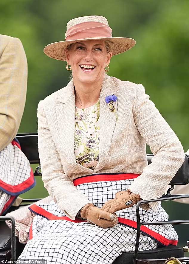Photo: Daily Mail