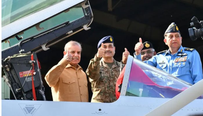 بھارت کو منہ توڑ جواب دینے پر عوام عسکری و سیاسی قیادت سے خوش