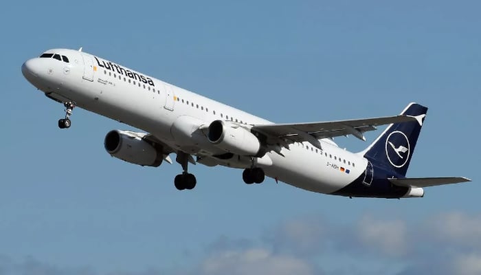 Lufthansa flights autopilot system proves lifesaver after copilot collapses