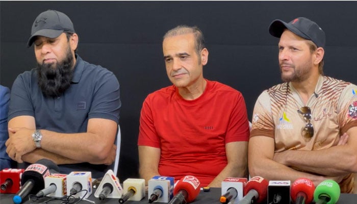 شارجہ میں انضمام الحق، شاہد آفریدی ایک بار پھر کرکٹ ایکشن میں!