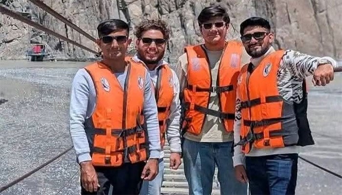 تصاویر بشکریہ سوشل میڈیا