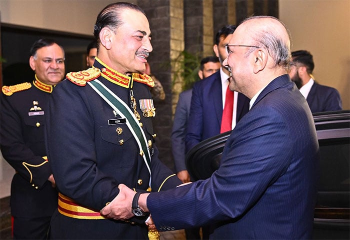 فیلڈ مارشل عاصم منیر کی جانب سے عشائیہ،صدرِ مملکت و وزیرِ اعظم سمیت سیاسی قیادت کی شرکت