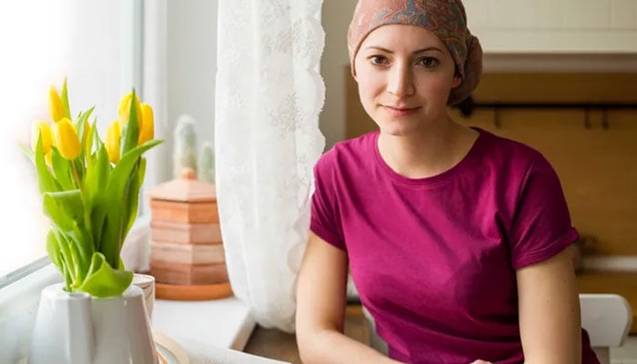 Colon cancer rates sharply increase in young people, study