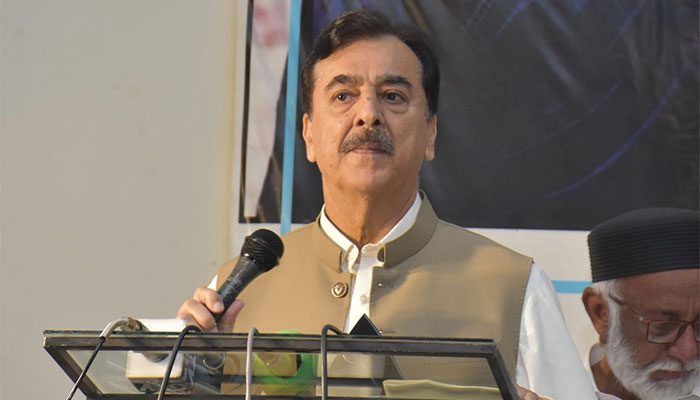 چیئرمین سینیٹ یوسف رضا گیلانی—فائل فوٹو
