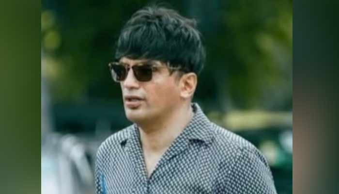 پاکستان فٹ بال فیڈریشن کے نومنتخب صدر محسن گیلانی —فوٹو فائل
