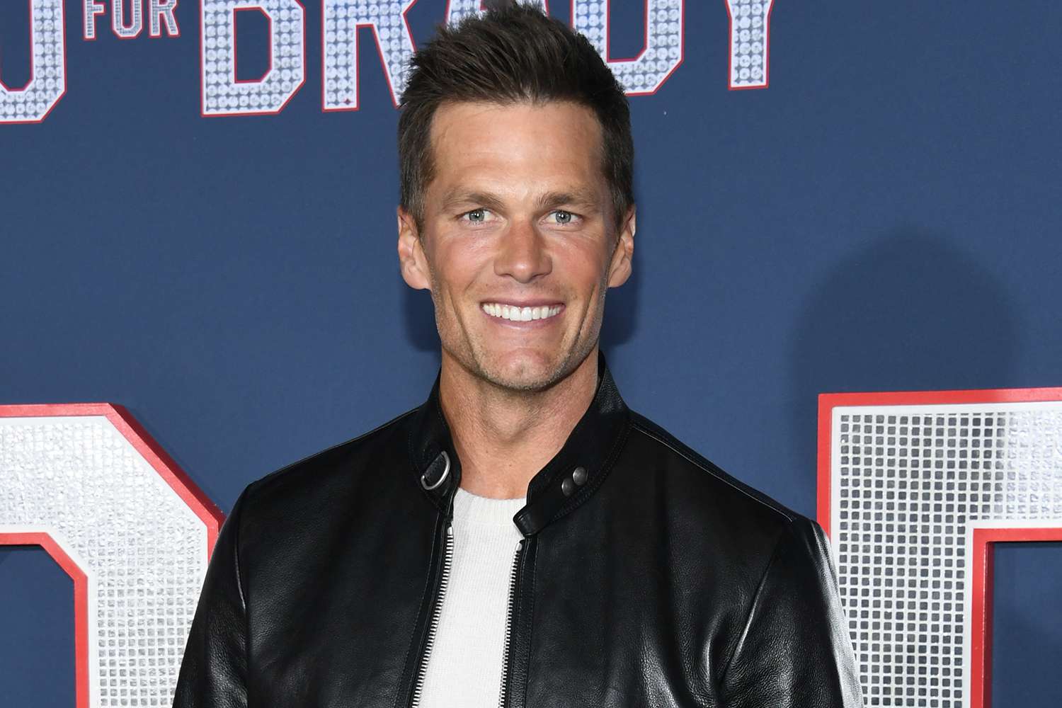 Tom Brady reacts to DJ Khaleds Fanatics Fest challenge