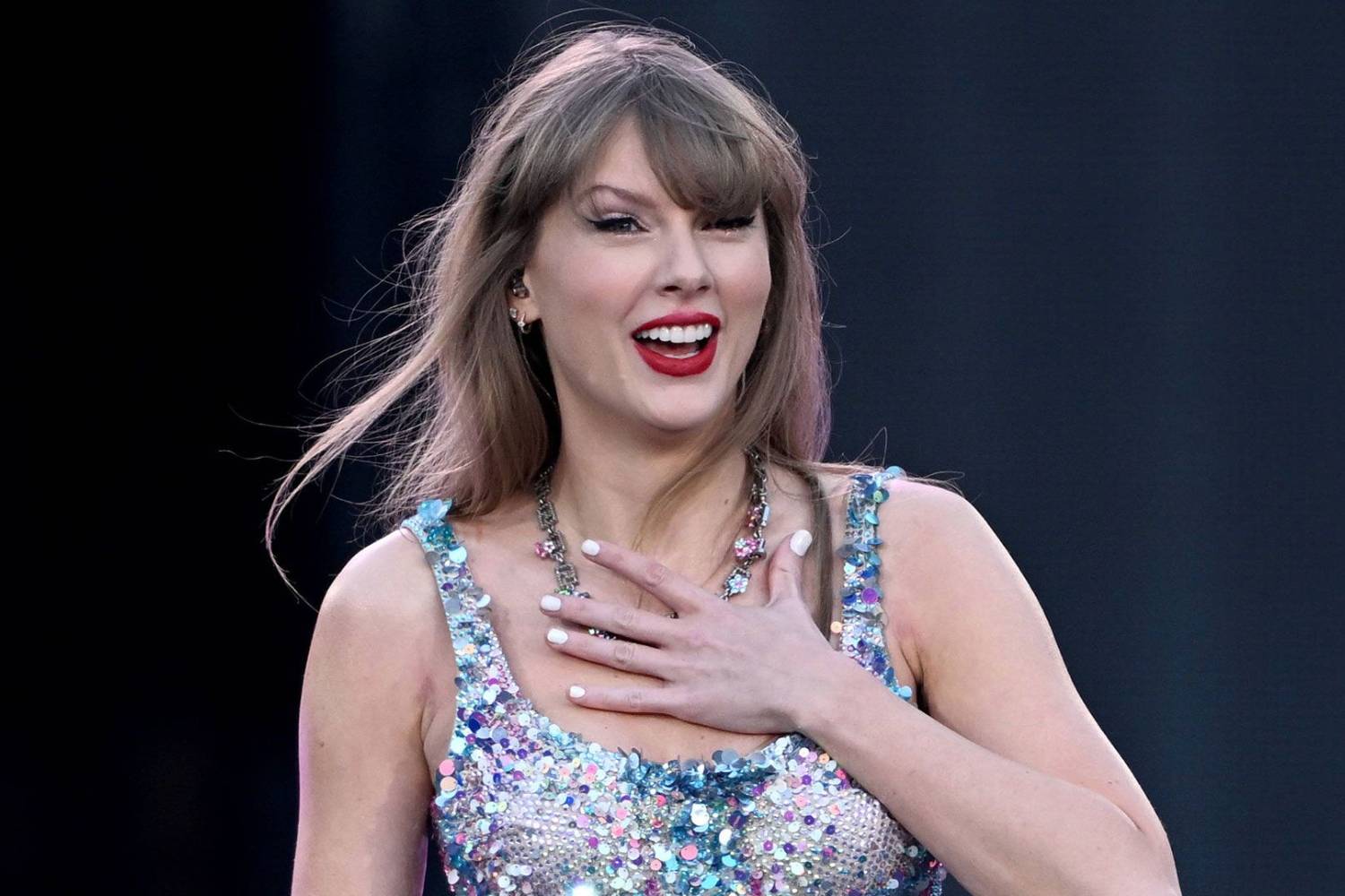 How much Taylor Swift paid to purchase her master recordings? Find out