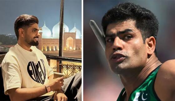بابر اعظم کی ارشد ندیم کو گولڈ میڈل جیتنے پر مبارکباد