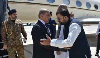 امن و امان سے متعلق اہم جرگے میں شرکت کیلئے وزیراعظم شہباز شریف کوئٹہ پہنچ گئے