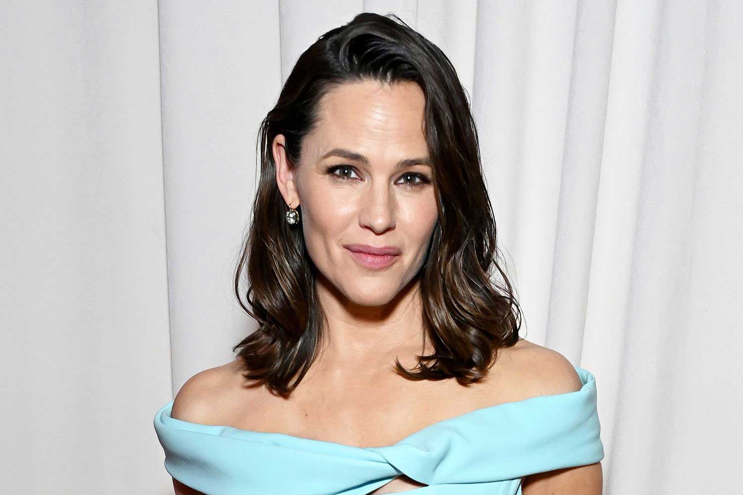 Jennifer Garner earns praises for celebrating Pride Month with heartfelt gesture