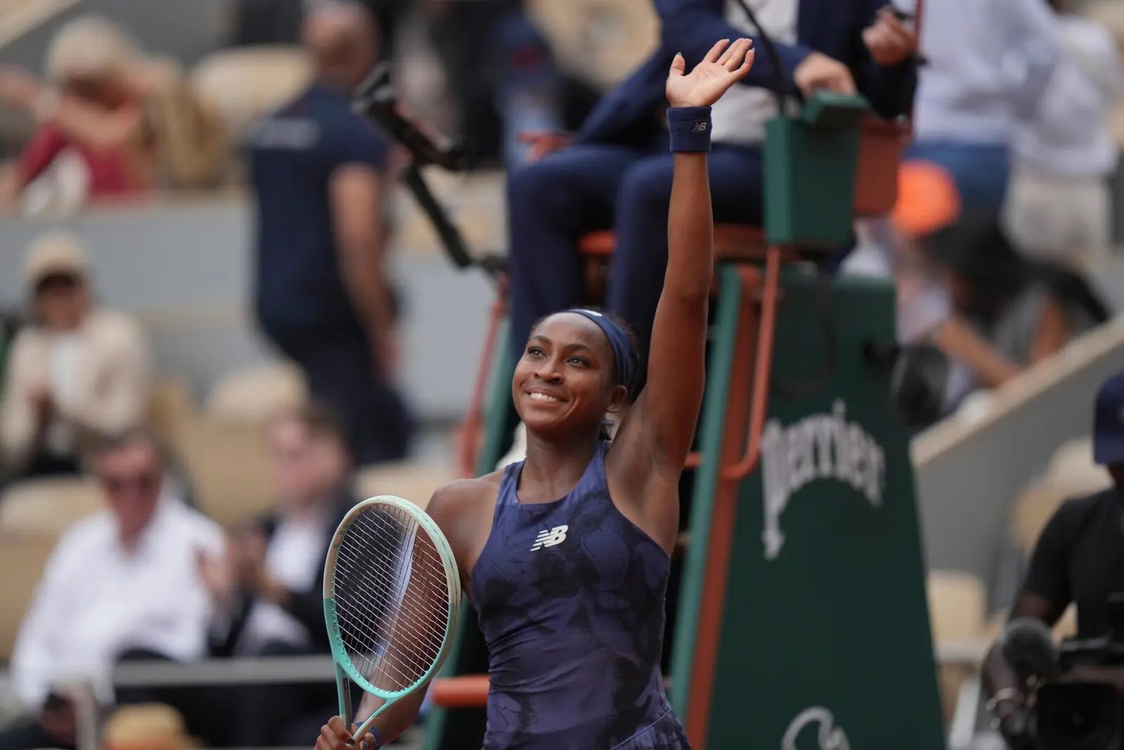 Coco Gauff advances to French Open quarter-finals with dominant victory