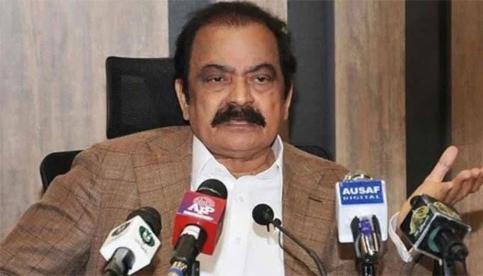 وزیرِ اعظم کے مشیر رانا ثناء اللّٰہ—فائل فوٹو