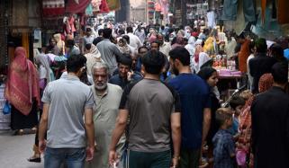 پاکستان کی44.7 فیصد آبادی غربت کا شکار، عالمی بینک کا غربت جانچنے کا نیا پیمانہ