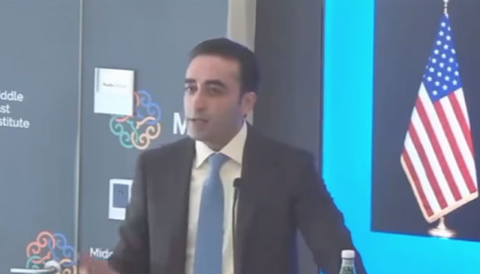 بلاول بھٹو مڈل ایسٹ انسٹیٹیوٹ سے خطاب کرتے ہوئے— تصویر بشکریہ سوشل میڈیا