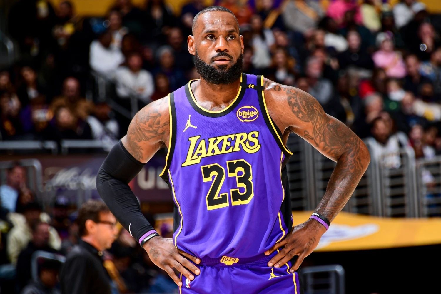 LeBron James to hang up jersey? Ex-NBA player tells Lakers star to retire