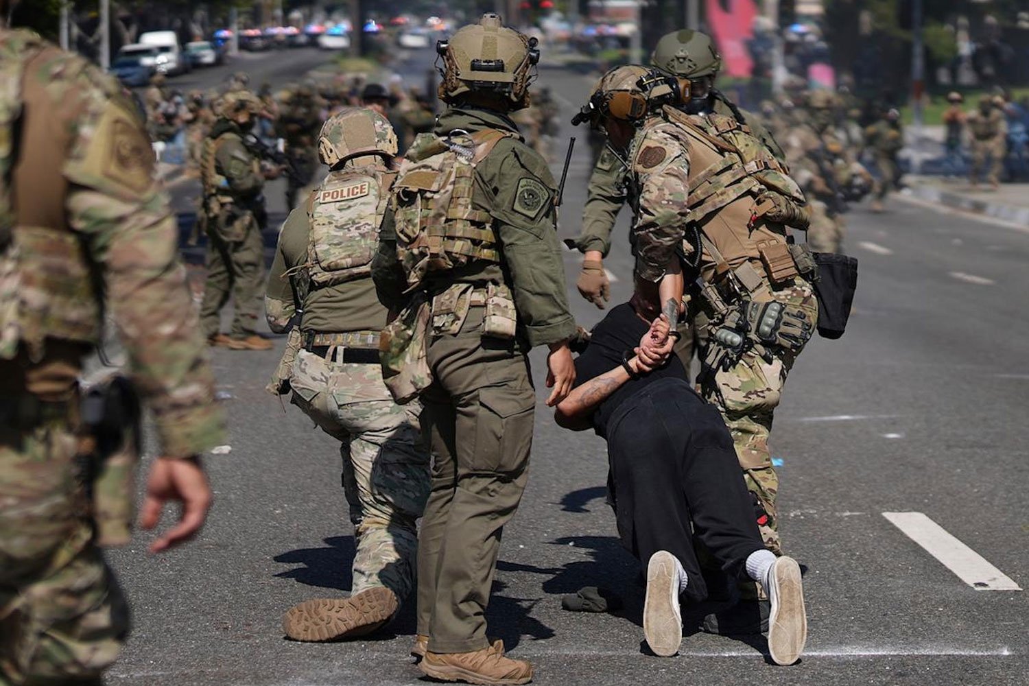 Two thousand National Guard deployed to LA amid immigration protests