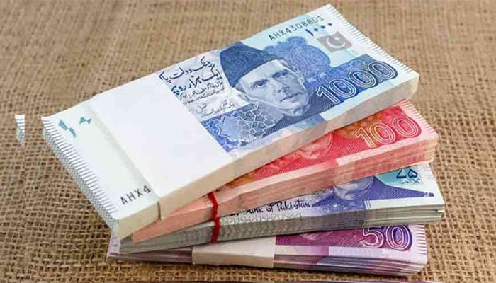 وزیراعظم نے سرکاری ملازمین کی تنخواہوں میں اضافہ  10 فیصد کردیا