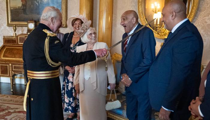 Billy Boston becomes first rugby league player to receive knighthood in 130 years