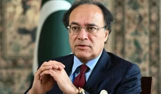چیئرمین سینیٹ، ڈپٹی چیئرمین سینیٹ و دیگر کی تنخواہیں ڈھائی لاکھ سے ساڑھے 21 لاکھ کیوں کی گئیں، وزیر خزانہ نے بتادیا