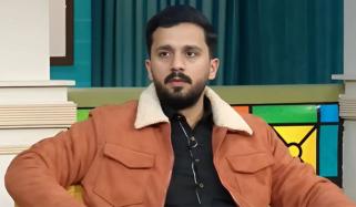 زیادتی و بلیک میلنگ کیس: رجب بٹ کے ردِعمل پر صارفین کی سخت تنقید