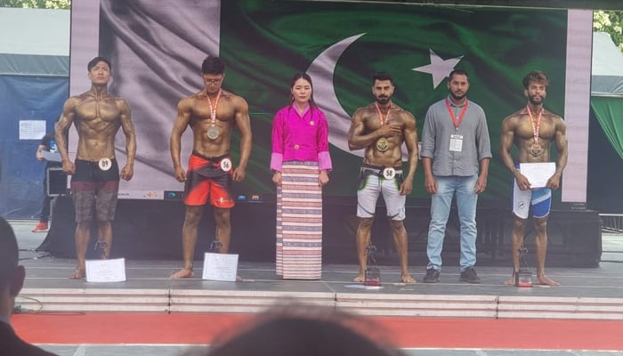 پاکستان کے باڈی بلڈر اسامہ سعید نے ساؤتھ ایشین چیمپئن شپ میں گولڈ میڈل جیت لیا
