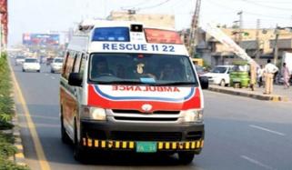 چکوال، کار درخت سے ٹکرا گئی، 4 افراد جاں بحق