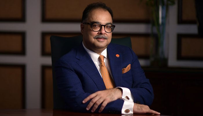احمد آباد، کراچی طیارہ حادثے میں کئی چیزیں ایک جیسی تھیں، ظفر مسعود