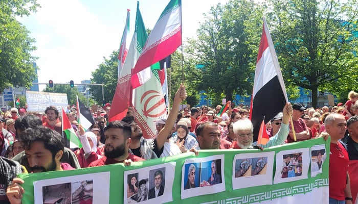دی ہیگ مالی کے فیلڈ گراؤنڈ میں فلسطینیوں سے یکجہتی کیلئے مظاہرہ