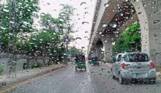 کراچی کے مضافات میں آندھی اور گرج چمک کیساتھ بارش کا امکان