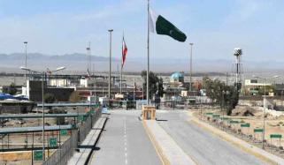 پاکستان کا ایران سے غیر ضروری سفارتی عملے کے انخلاء کا فیصلہ 