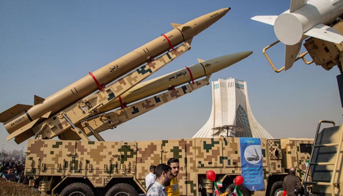 ایران نے امریکی اڈوں کو نشانہ بنانے کی تیاری مکمل کر لی، رپورٹ