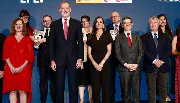 King Felipe, Queen Letizia attend award ceremony amid busy schedule
