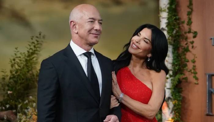 Jeff Bezos, Lauren Sanchez’s wedding guests to receive lavish gifts