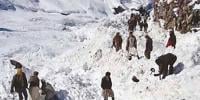 ناران میں گلیشئیر بیٹھ گیا، تصویر بنانے والے باپ بیٹا جاں بحق