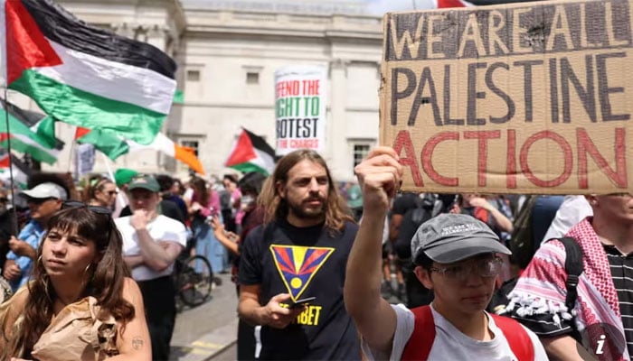 فلسطین ایکشن کے تحت مظاہرے کا ایک منظر۔