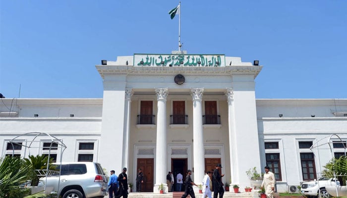 خیبر پختونخوا اسمبلی، 2 پارٹیوں کے ممبران میں گرما گرمی، الزامات