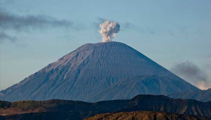 Rescue efforts underway for Brazilian tourist on Indonesias active volcano